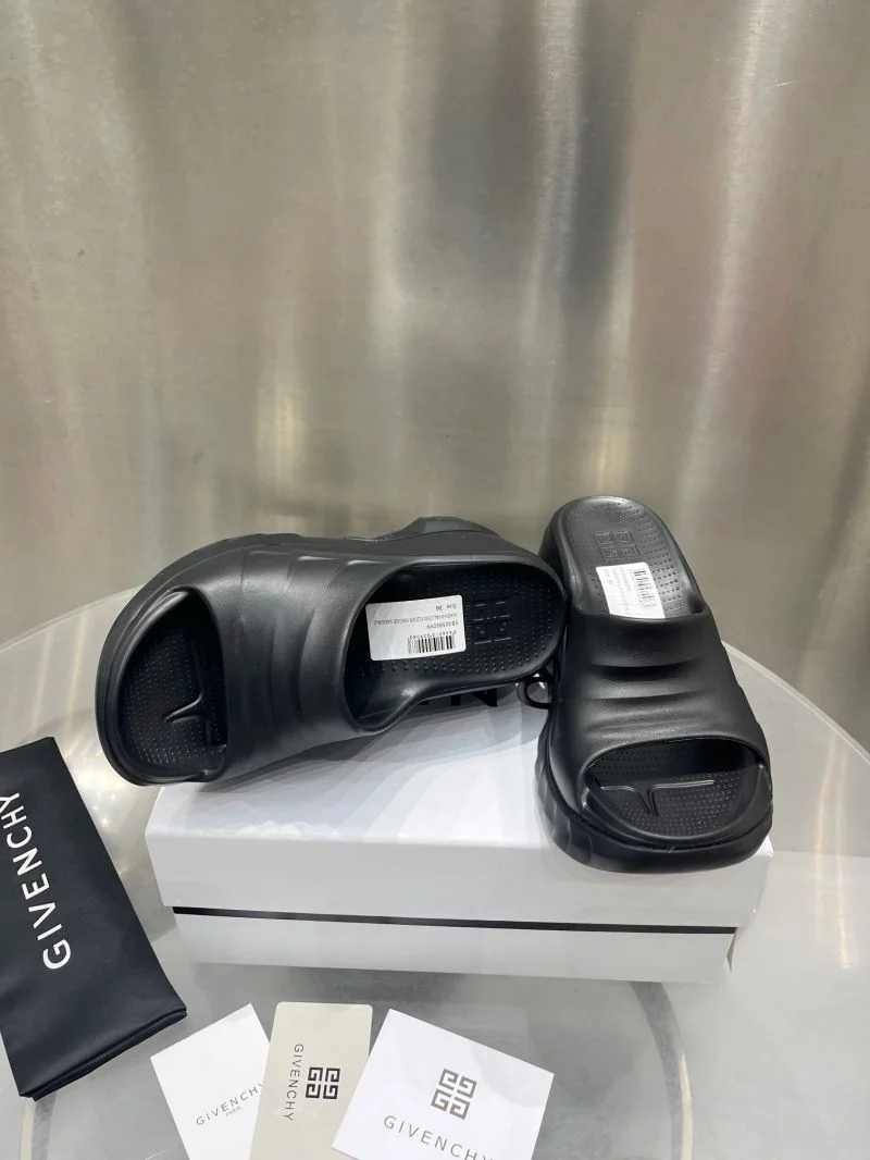 Comfortable Givenchy Sandals 12365