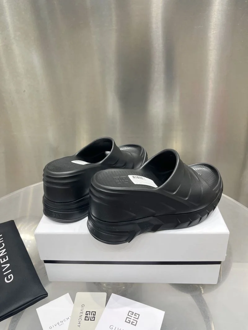 Comfortable Givenchy Sandals 12365