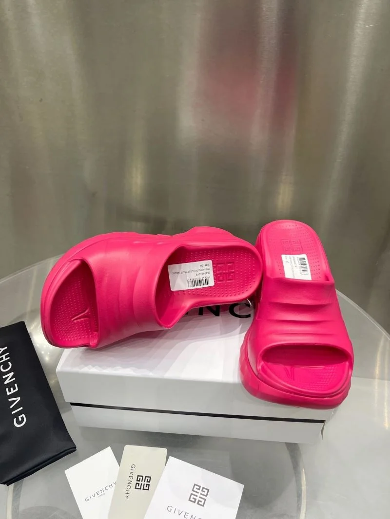 Minimalist Givenchy Sandals 6419
