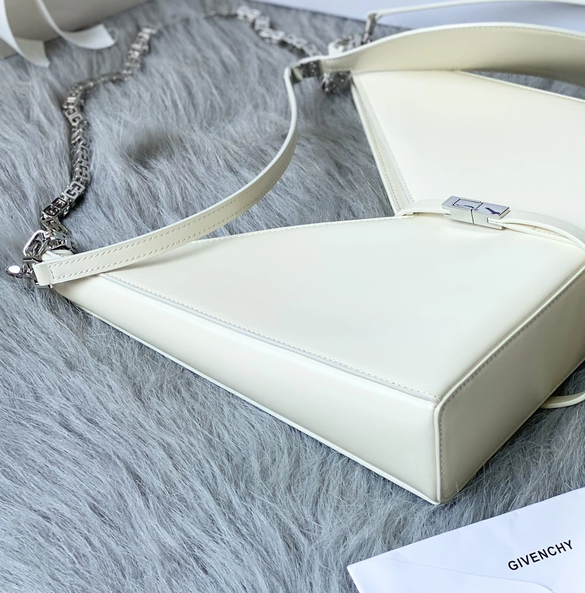 Youthful Givenchy Satchel Bags 71750