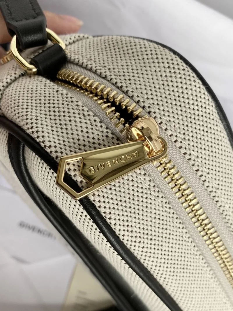Breathable Givenchy Satchel Bags 44746