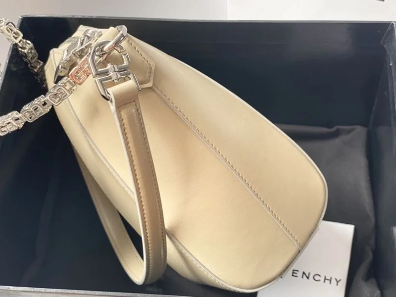 Tailored Givenchy Satchel Bags 44744