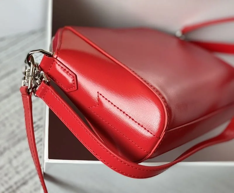 Givenchy Satchel Bags FastDry 44728