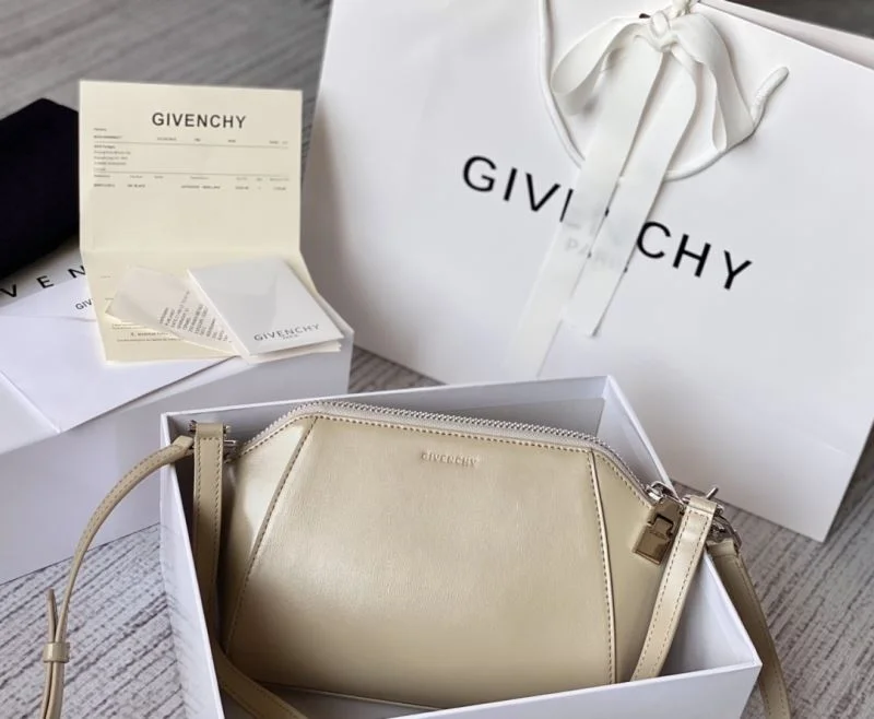 Vibrant Givenchy Satchel Bags 44807