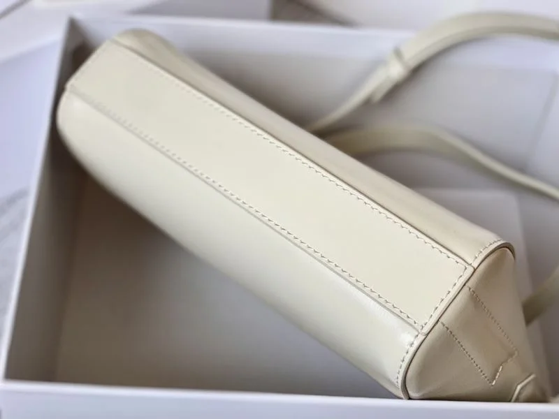Givenchy Satchel Bags Versatile 44716