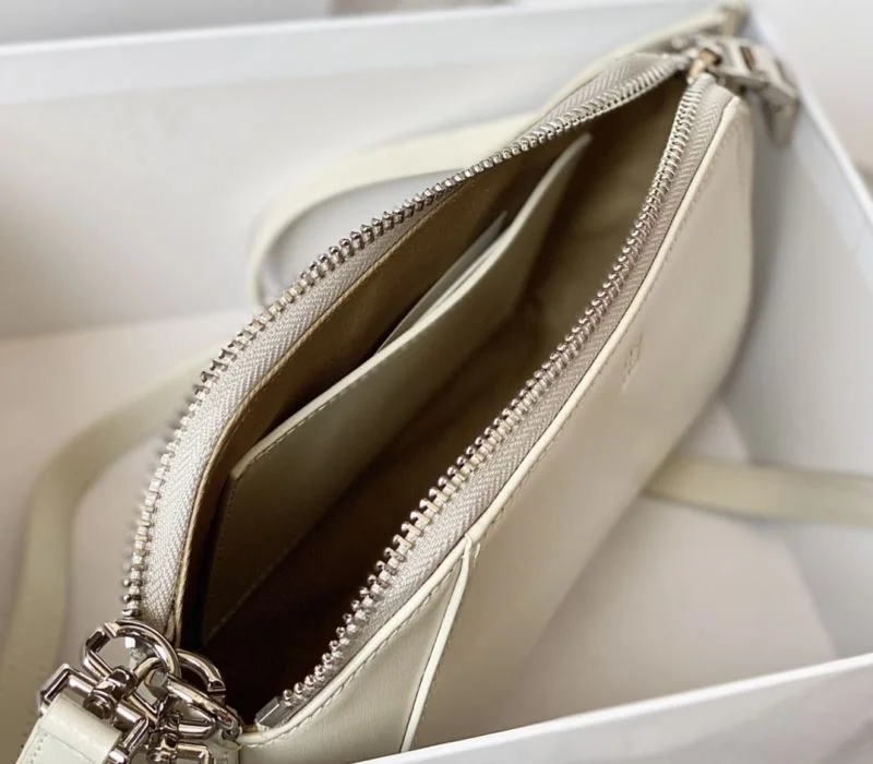 Givenchy Satchel Bags Versatile 44716