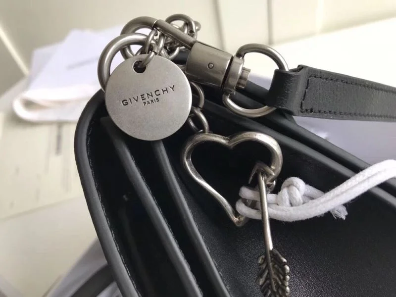 Unisex Givenchy Satchel Bags 44705