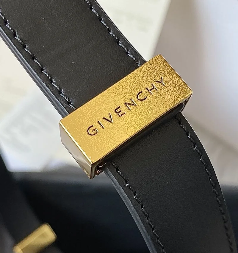 Comfortable Givenchy Satchel Bags 44704