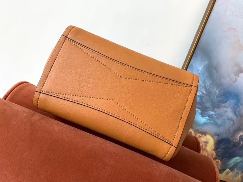 Givenchy Satchel Bags Elegant 44707