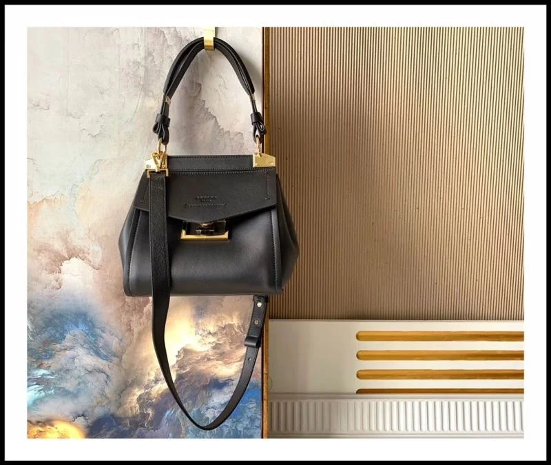 Givenchy Satchel Bags Vibrant 44697