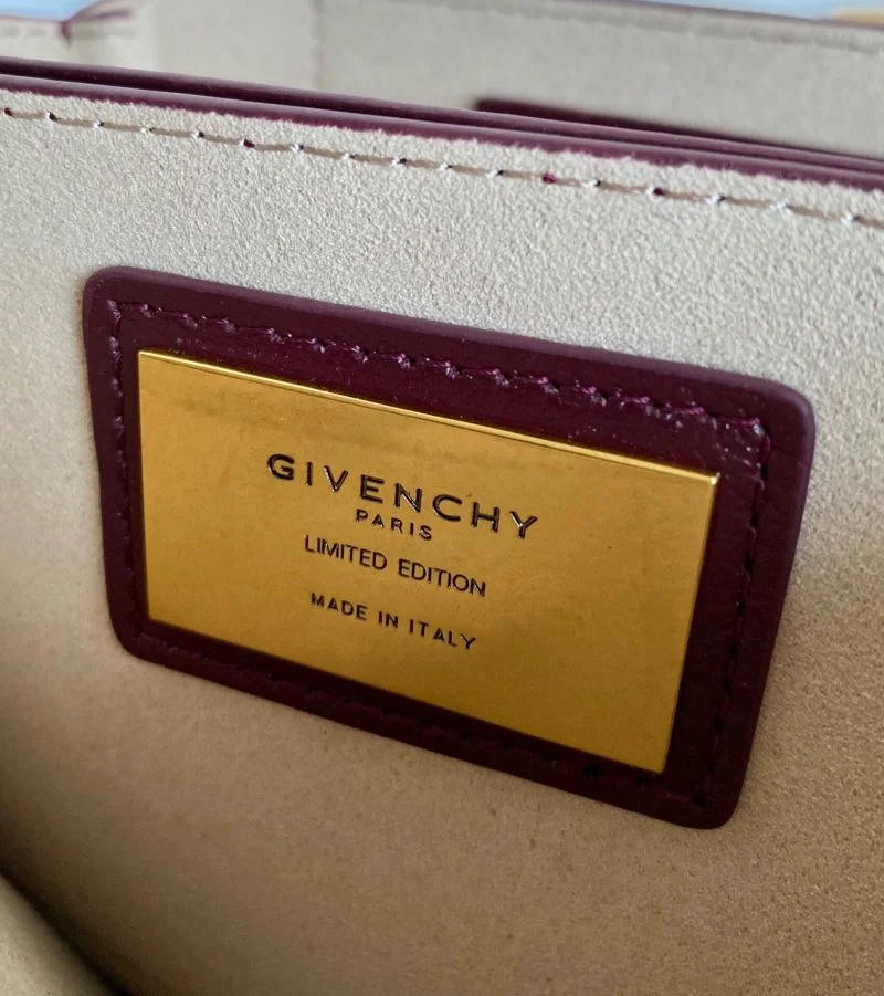 Unisex Givenchy Satchel Bags 44698