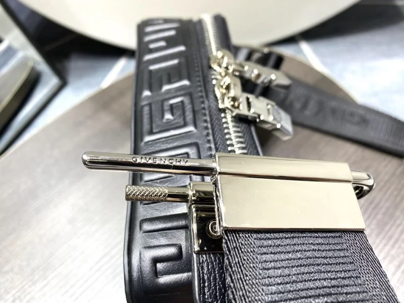 Sporty Givenchy Satchel Bags 44548
