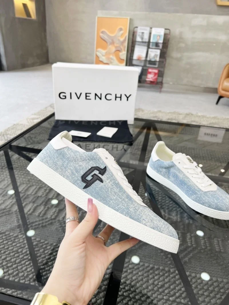 Givenchy Shoes Resilient 4675