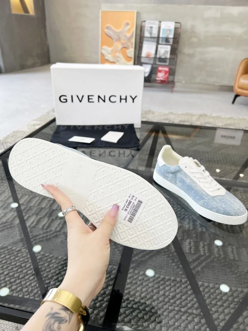 Givenchy Shoes Resilient 4675