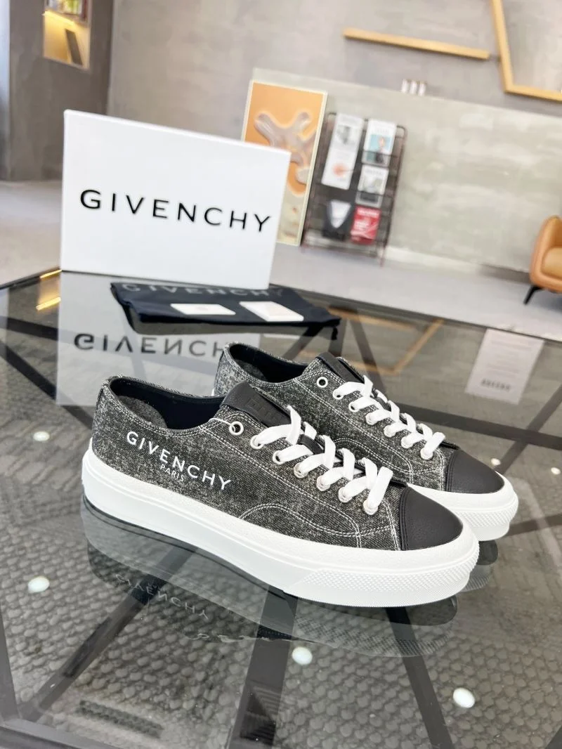 Sporty Givenchy Shoes 4586