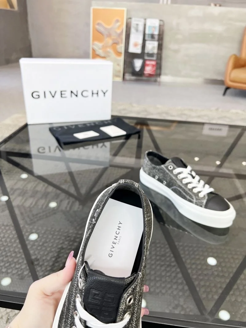 Sporty Givenchy Shoes 4586