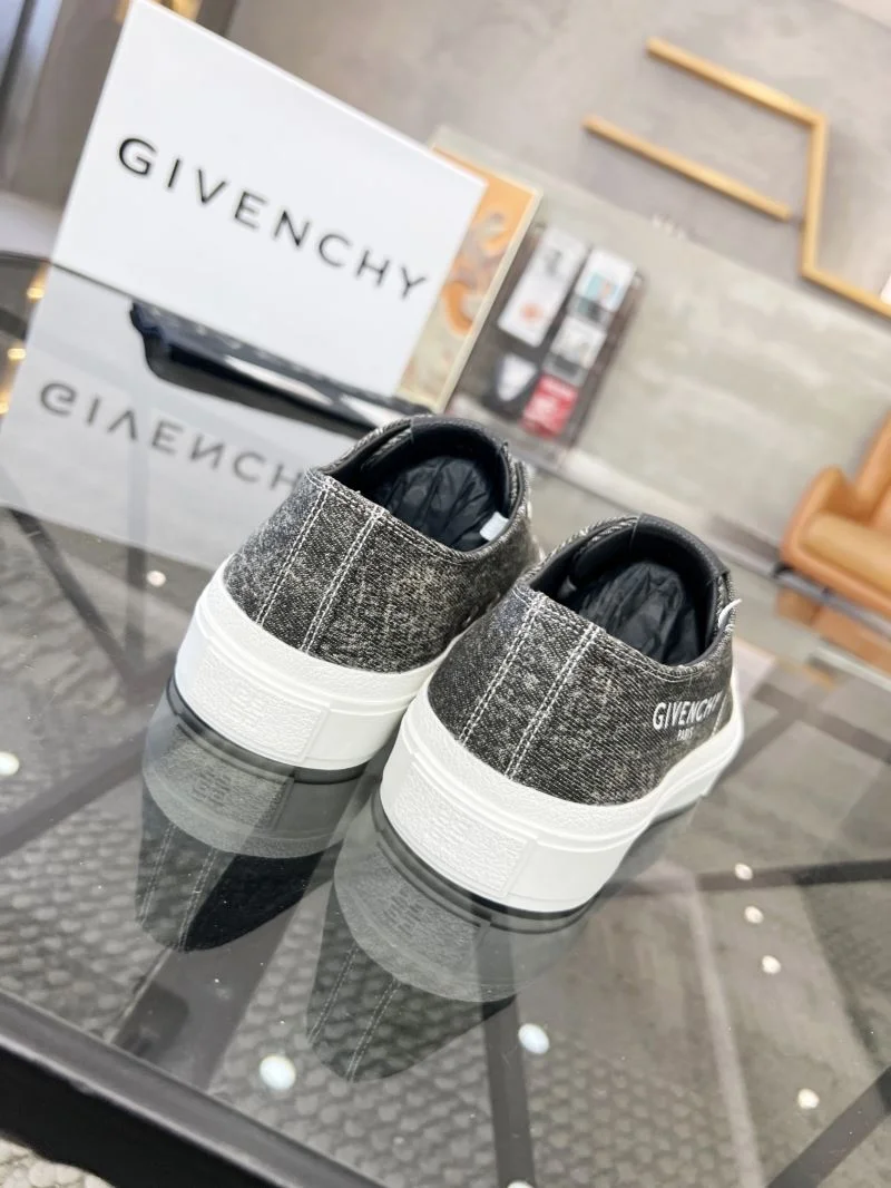 Sporty Givenchy Shoes 4586