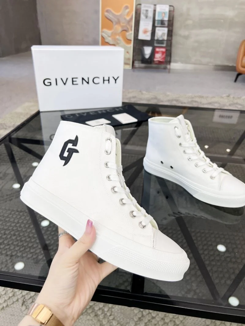 SoftTouch Givenchy Shoes 4584