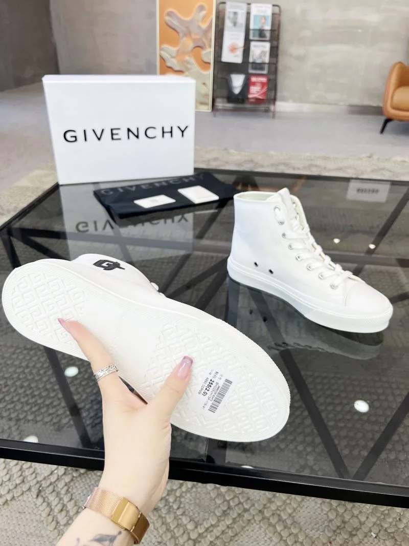 SoftTouch Givenchy Shoes 4584