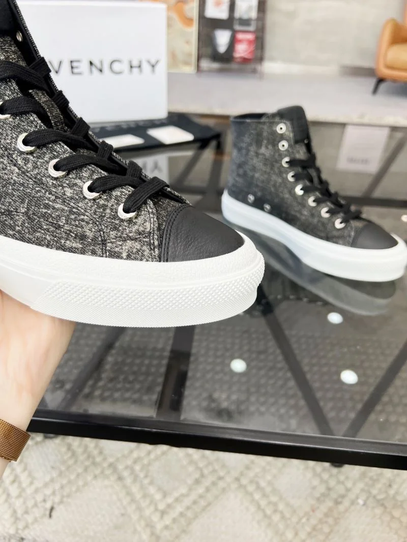 WellDesigned Givenchy Shoes 4611