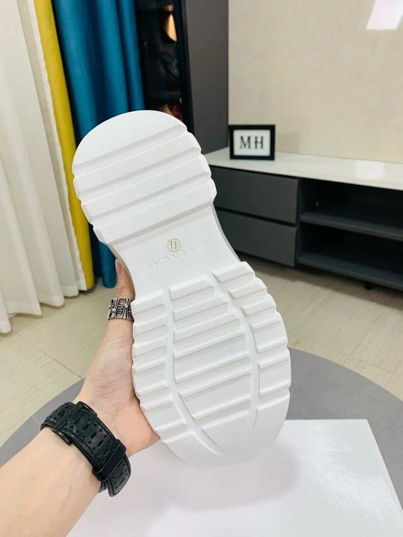 QuickDry Givenchy Shoes 4565