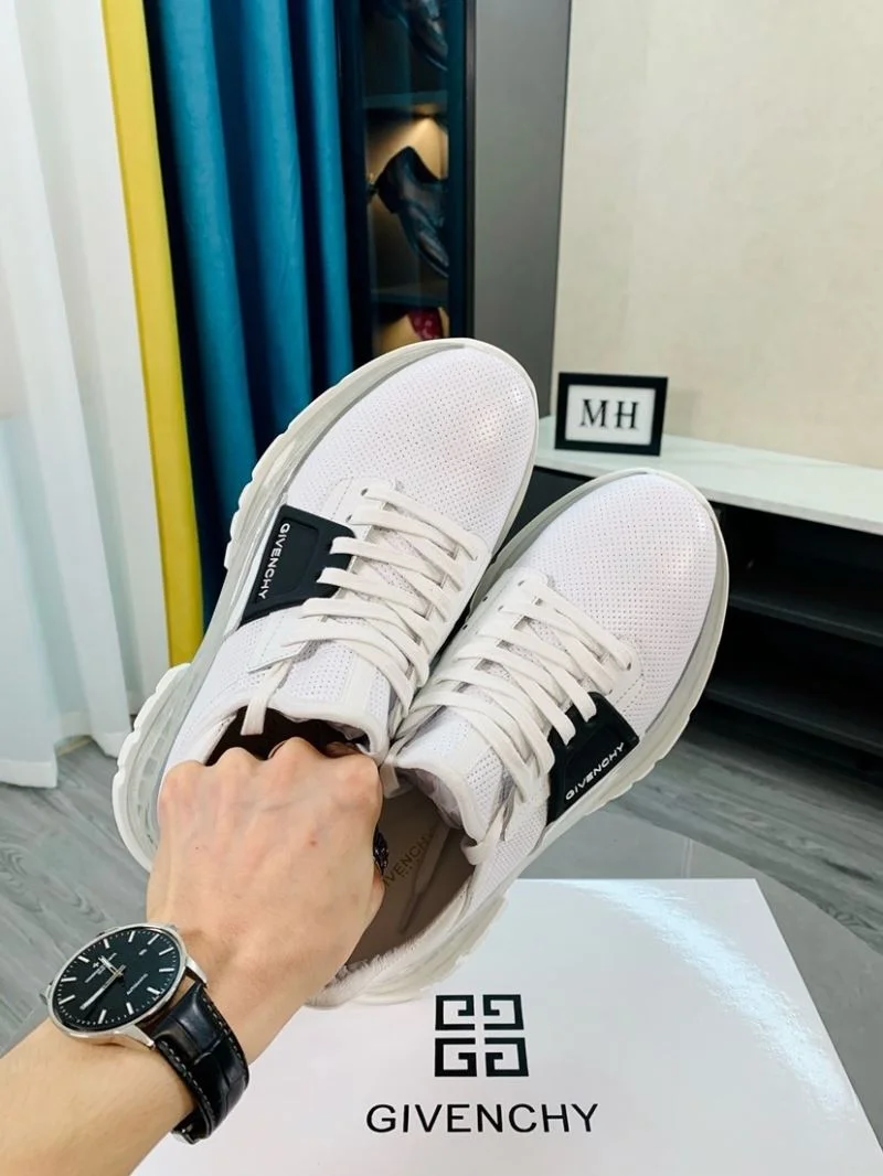 FashionForward Givenchy Shoes 4555