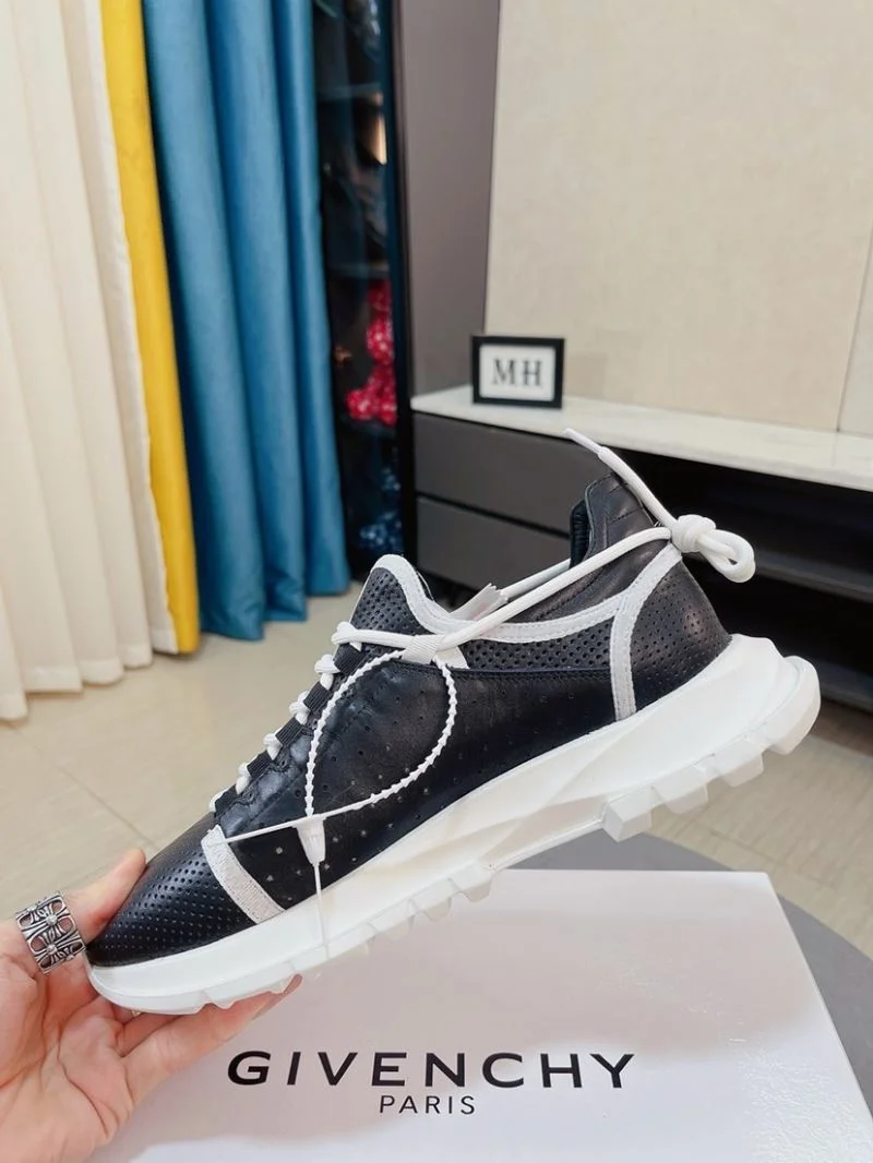 Elegant Givenchy Shoes 4595