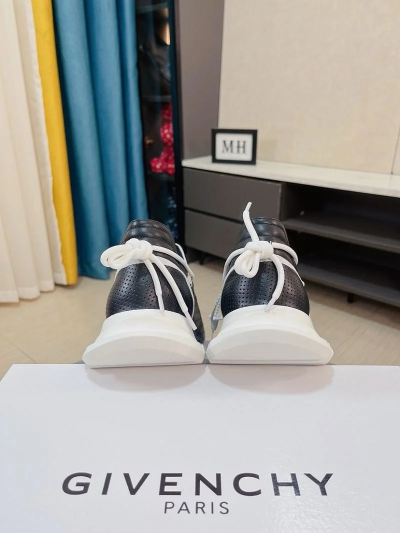 Elegant Givenchy Shoes 4595