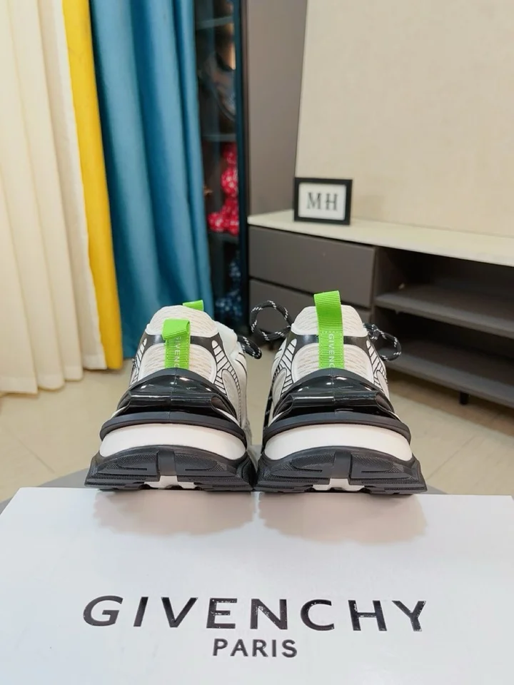 TimelessDesign Givenchy Shoes 4552