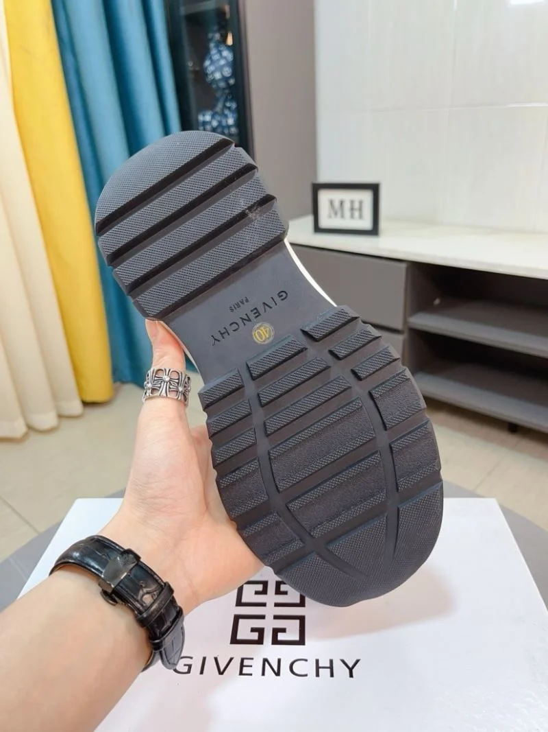 Classic Givenchy Shoes 4550