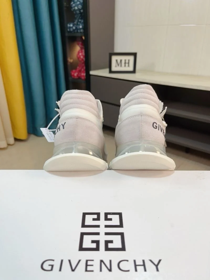 WellDesigned Givenchy Shoes 4573