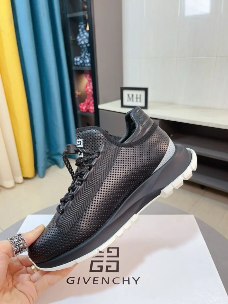 HighQuality Givenchy Shoes 4570