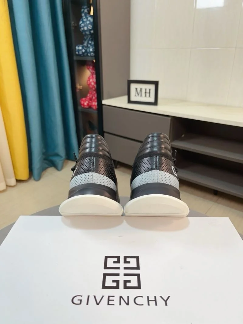 HighQuality Givenchy Shoes 4570