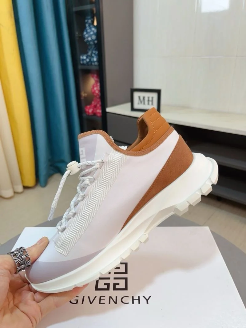 Soft Givenchy Shoes 4542
