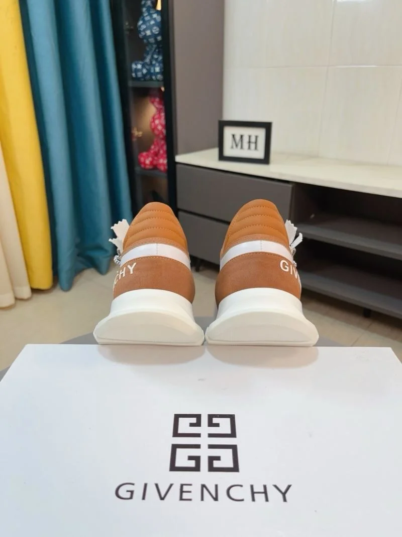 Soft Givenchy Shoes 4542
