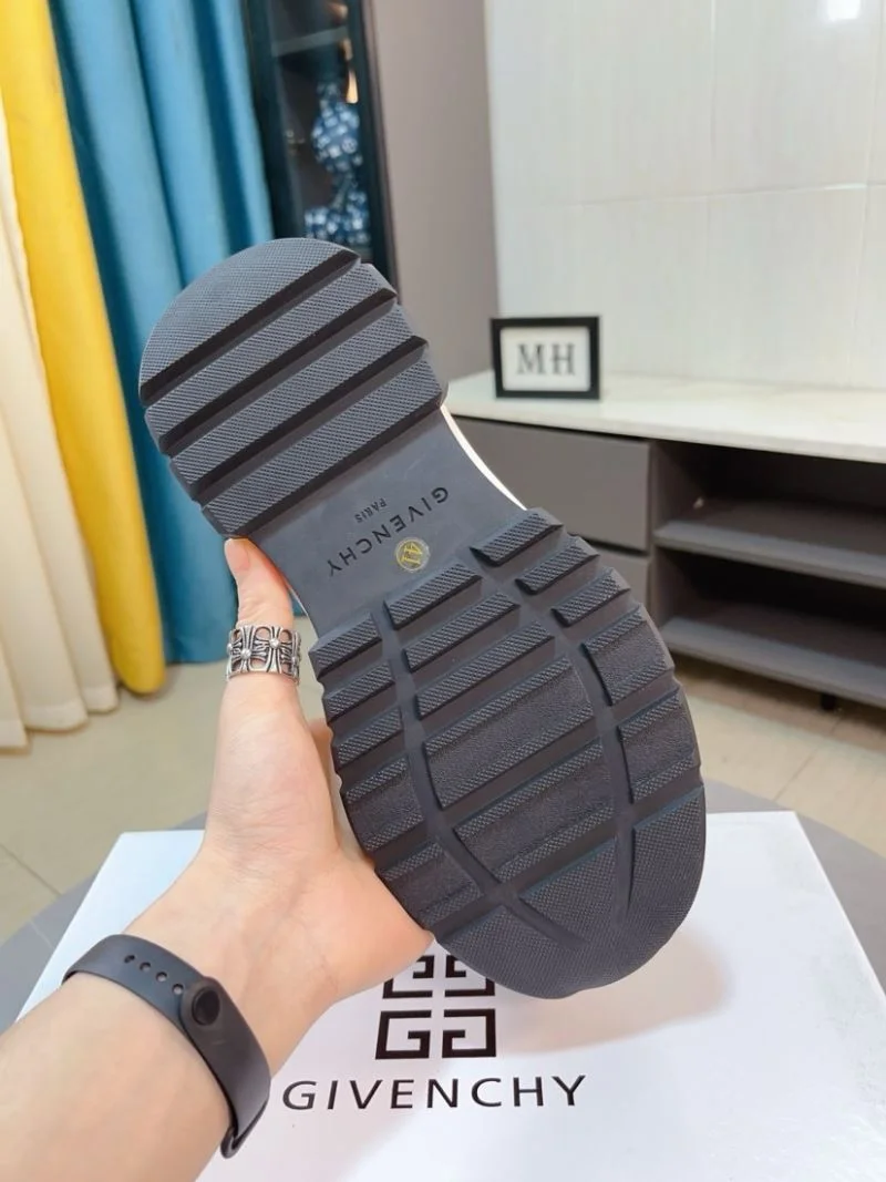Functional Givenchy Shoes 4659