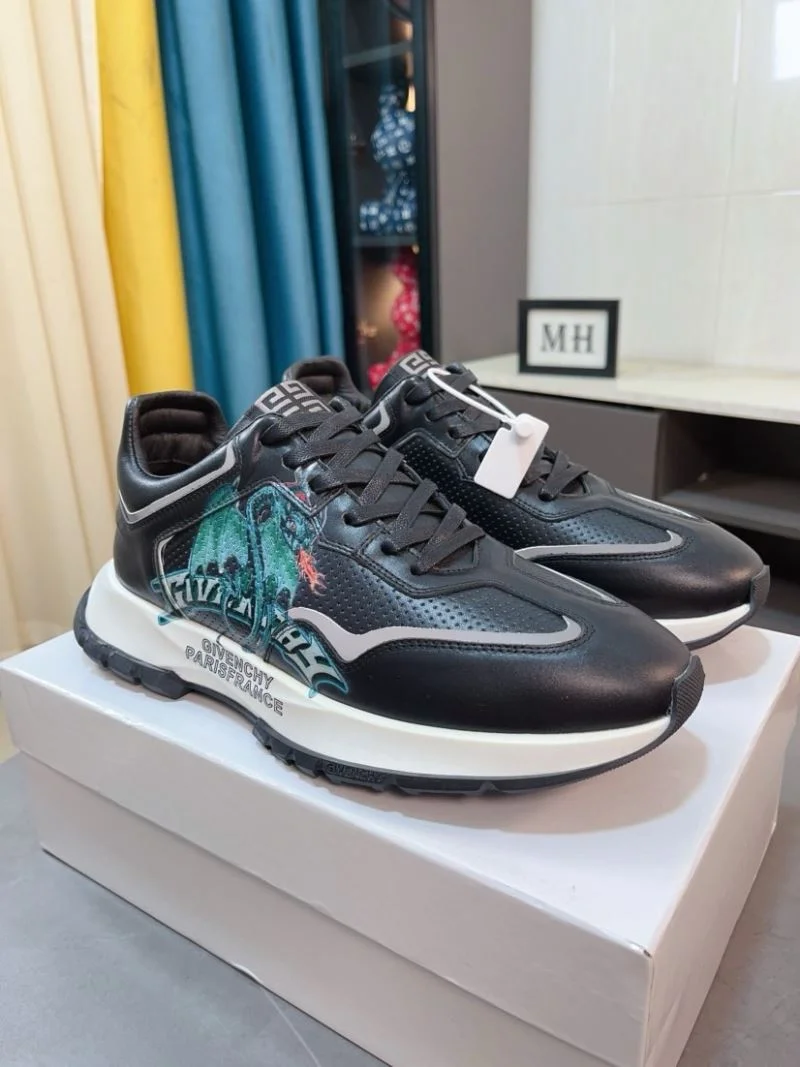 OdorResistant Givenchy Shoes 4572
