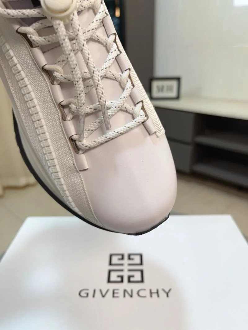 Breathable Givenchy Shoes 4590