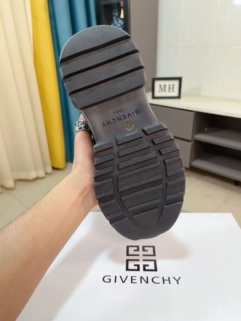 Givenchy Shoes Stylish 4560