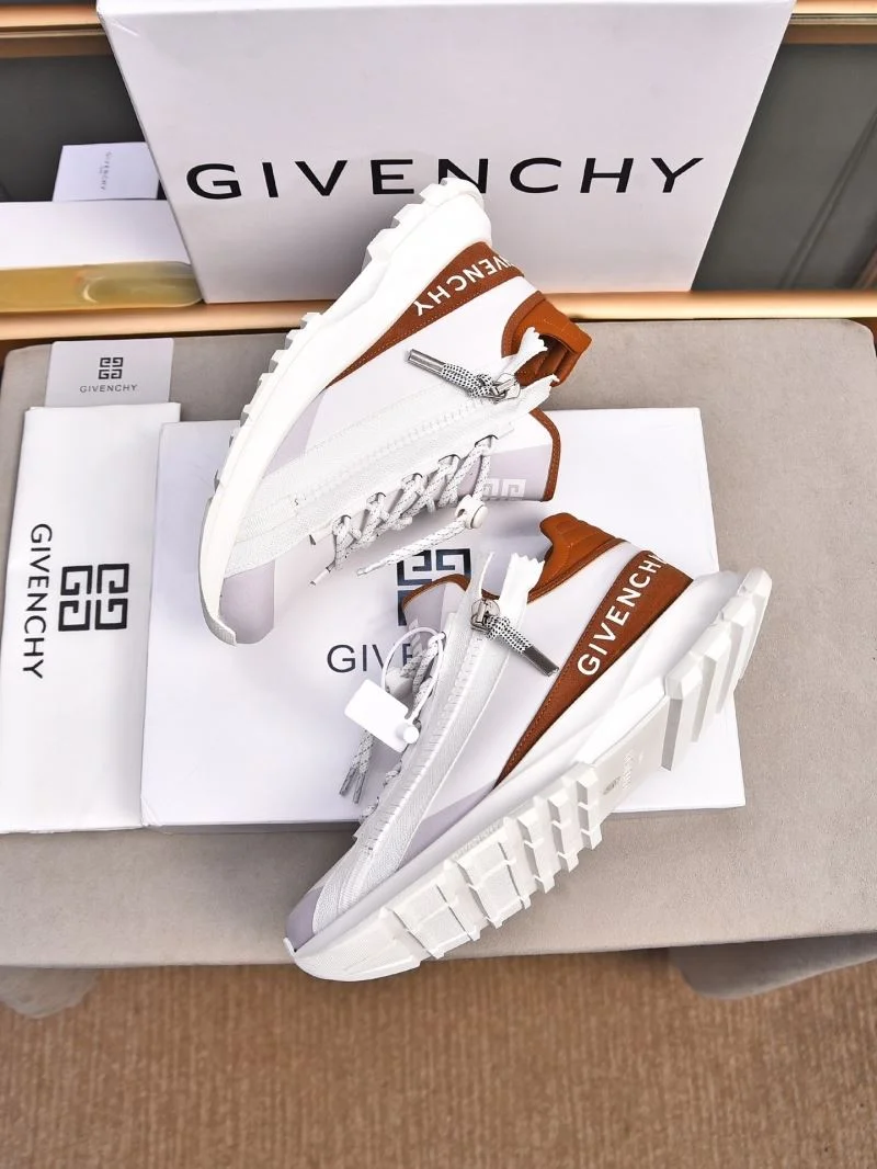 Snug Givenchy Shoes 4518