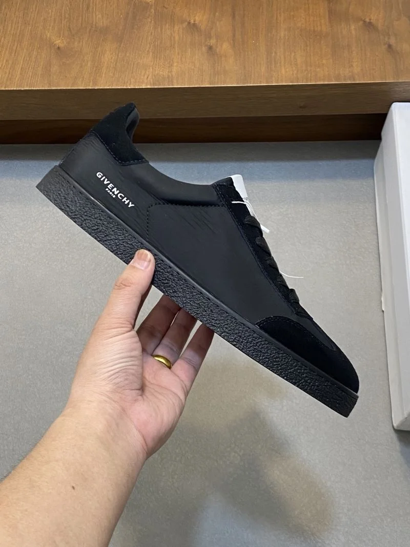 Givenchy Shoes Durable 4477
