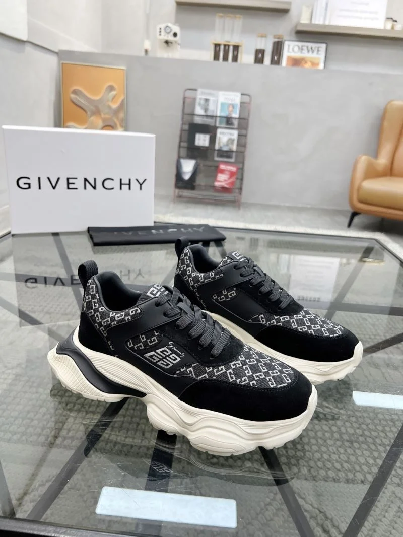 Snug Givenchy Shoes 4460