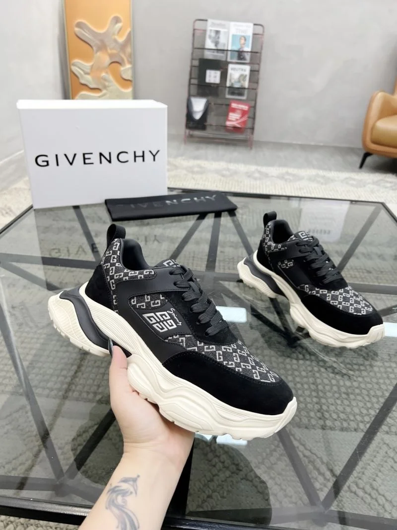 Snug Givenchy Shoes 4460