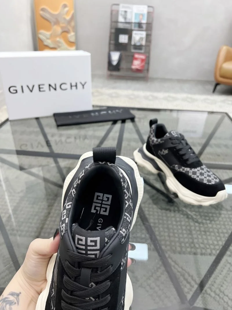 Snug Givenchy Shoes 4460