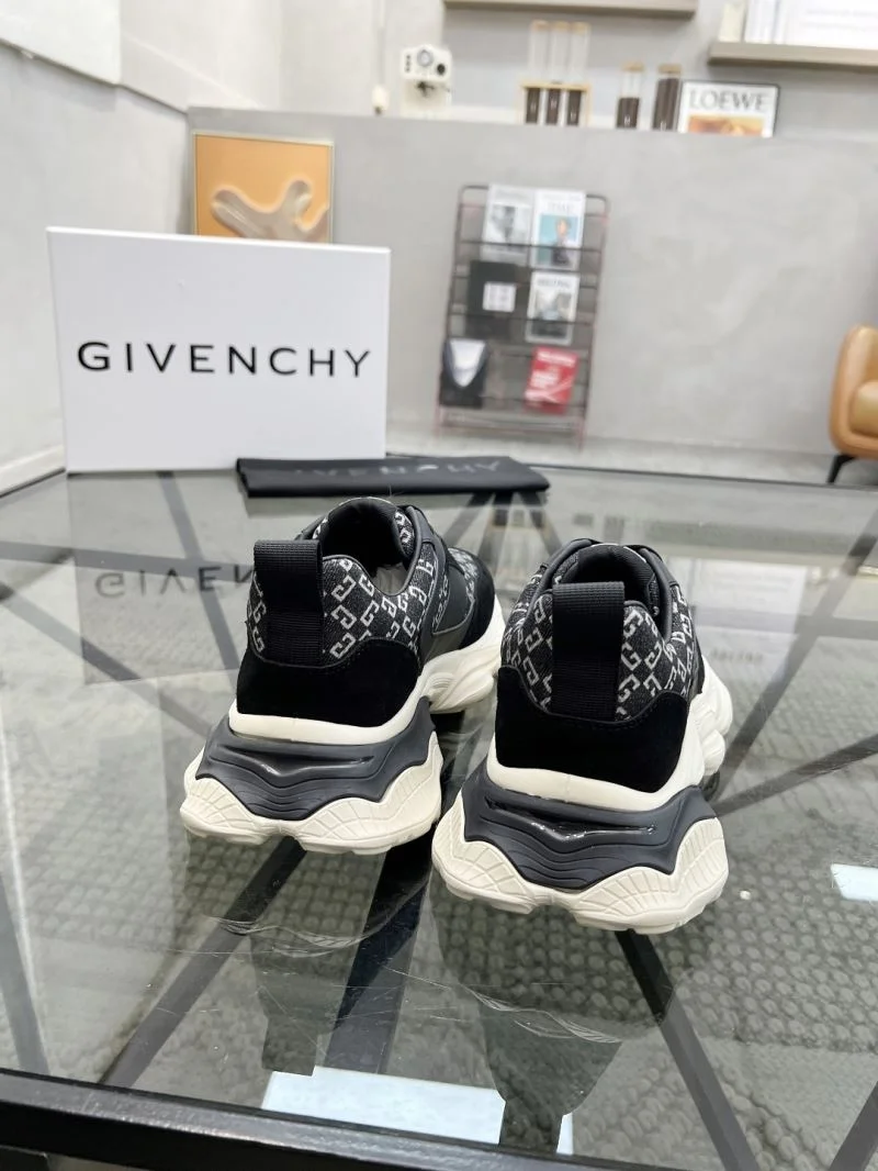 Snug Givenchy Shoes 4460