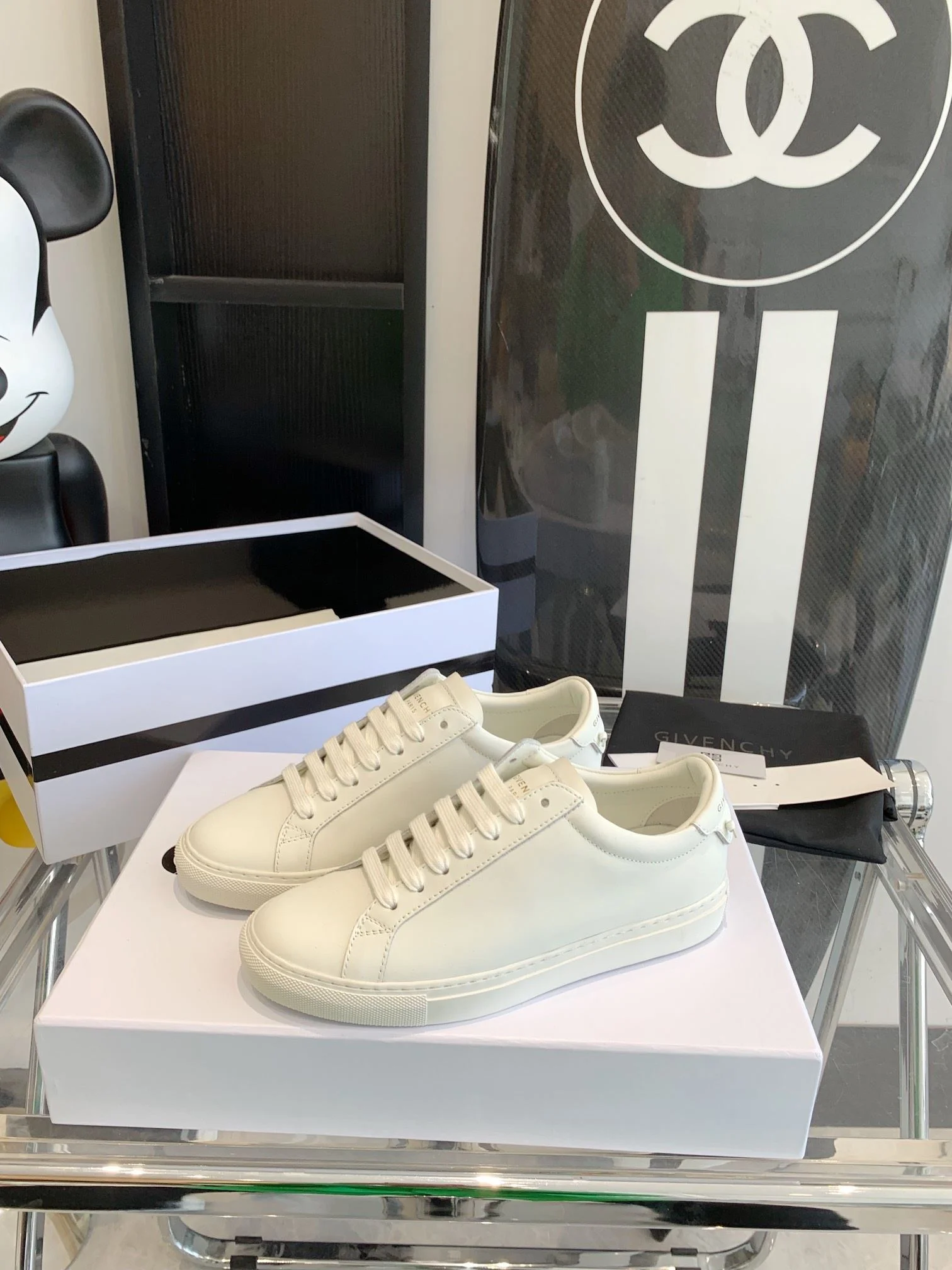 Neat Givenchy Shoes 8061