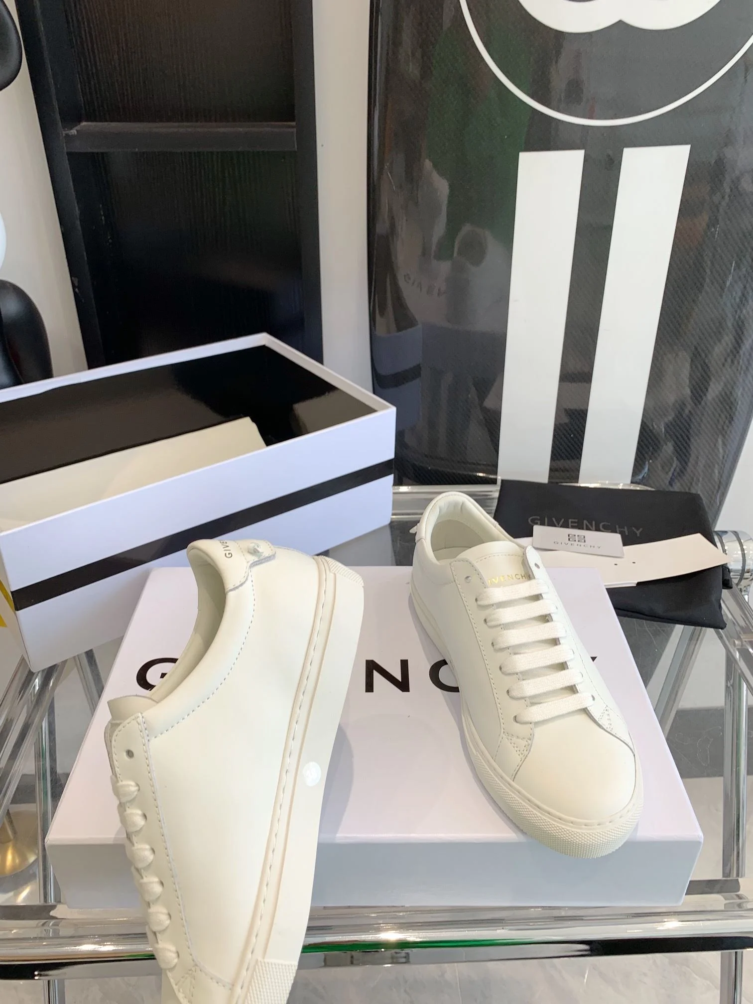 Neat Givenchy Shoes 8061