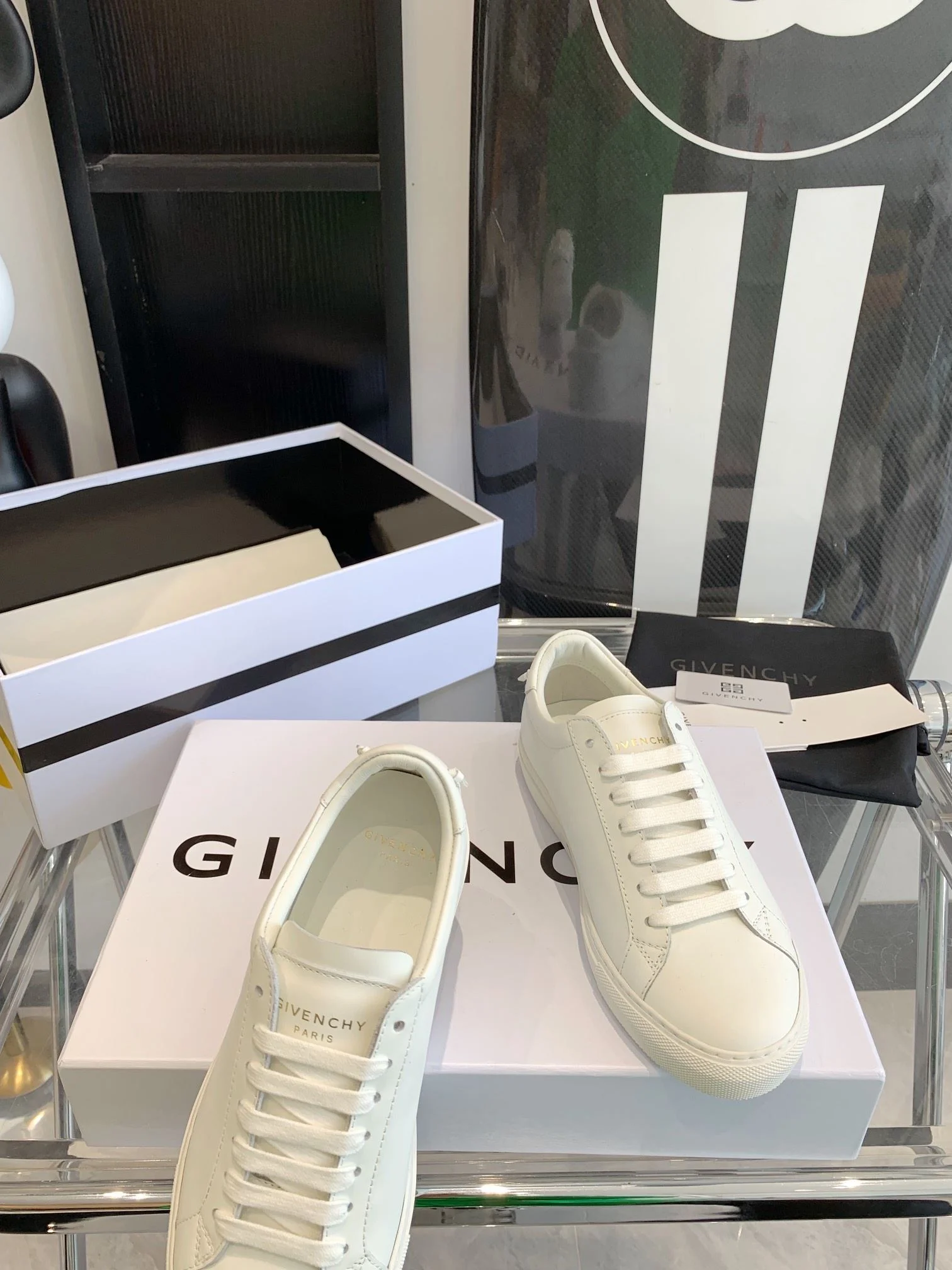 Neat Givenchy Shoes 8061