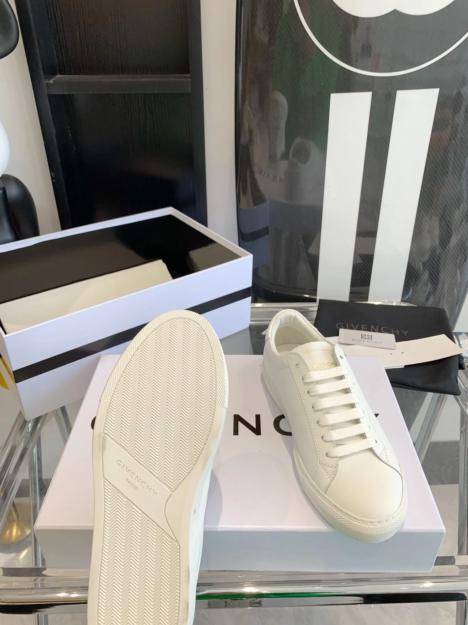 Neat Givenchy Shoes 8061