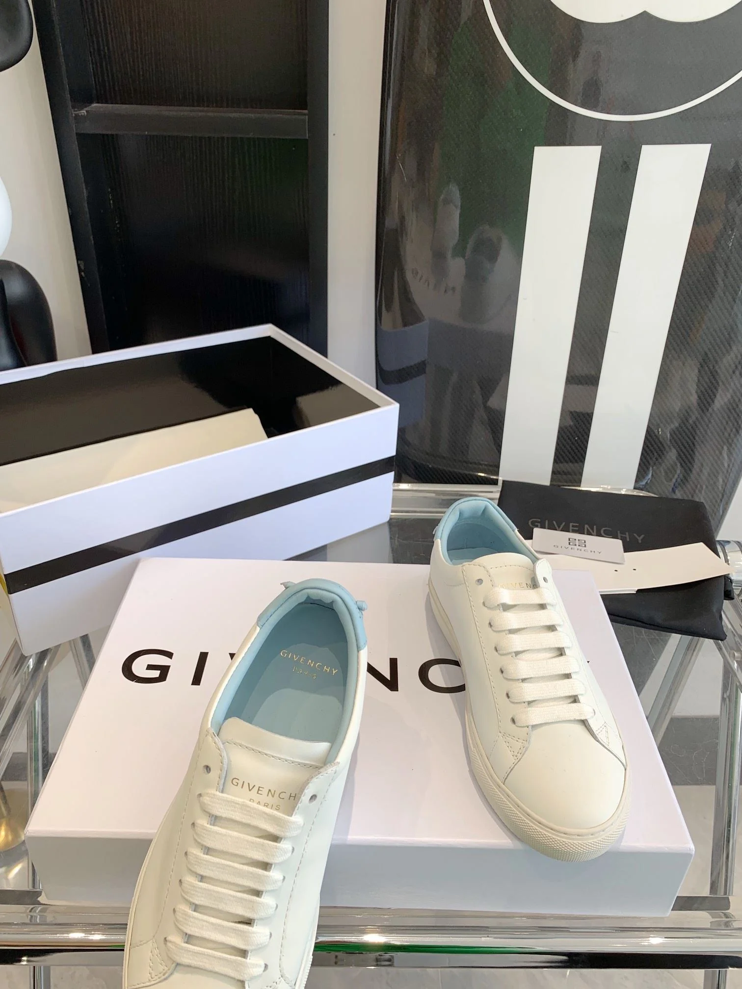 UrbanStyle Givenchy Shoes 8087